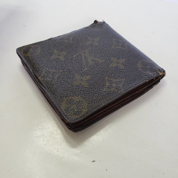 Vintage Louis Vuitton Men's Authentic LV Brown Bi-Fold Monogram Leather Wallet - Picture 15 of 15